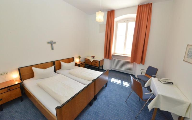 Tagungshaus Im Kloster Neresheim Hotel Ngoại thất bức ảnh