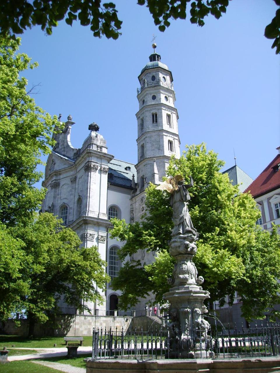 Tagungshaus Im Kloster Neresheim Hotel Ngoại thất bức ảnh